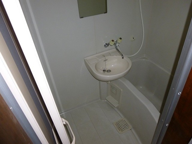 写真は203号室です メゾンマキ