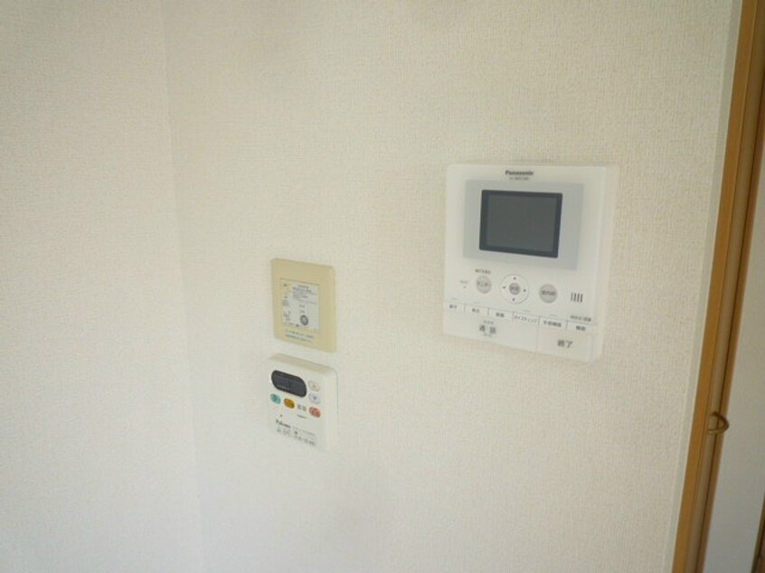 写真は201号室です パインヒルズ