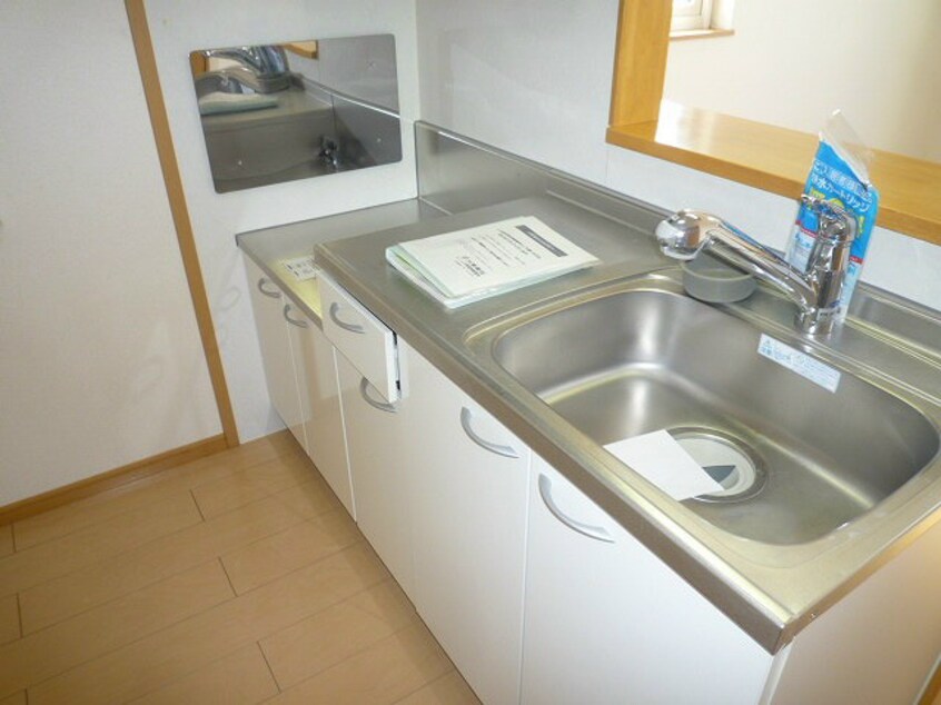 写真は201号室です パインヒルズ