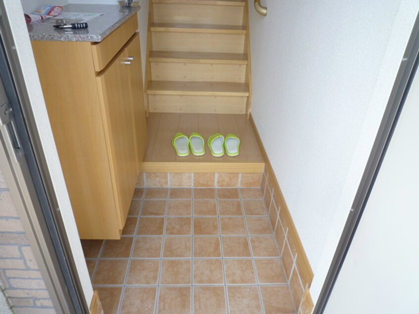 写真は201号室です パインヒルズ