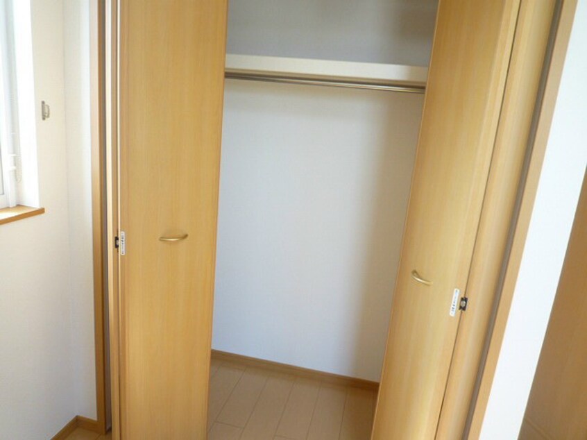写真は201号室です パインヒルズ