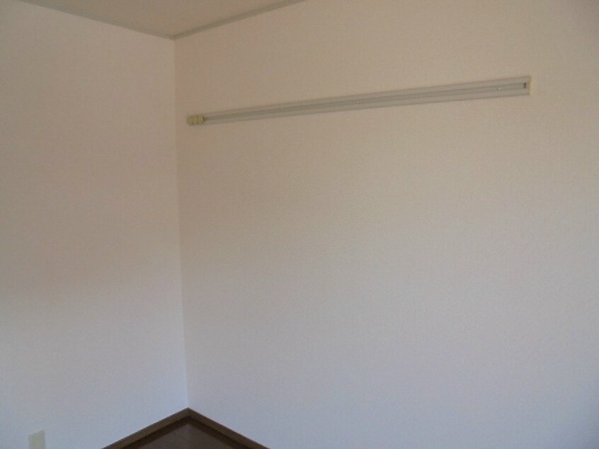 写真は102号室です（参考） 三才パレスA