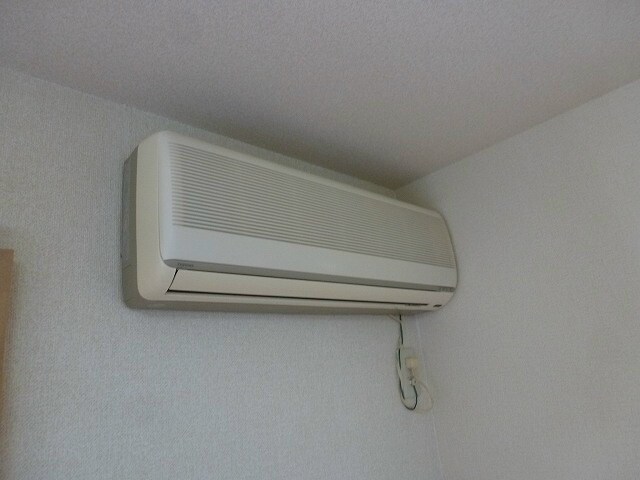 写真は105号室です レーベン西和田