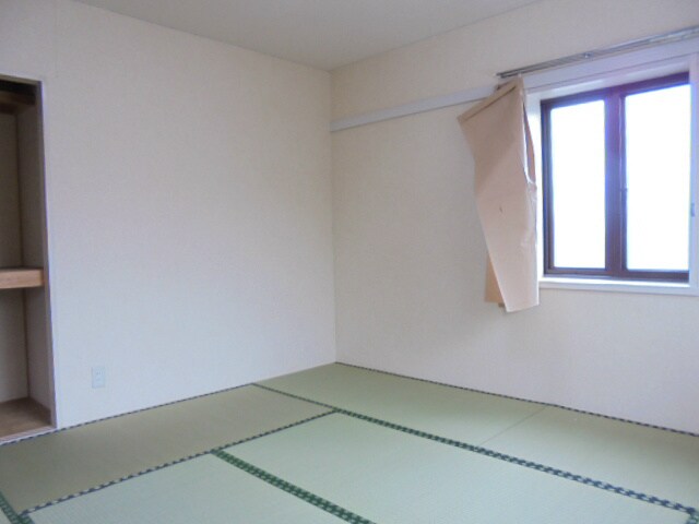 写真は202号室です。ご参考下さい。 フレグランス黄金Ｗ