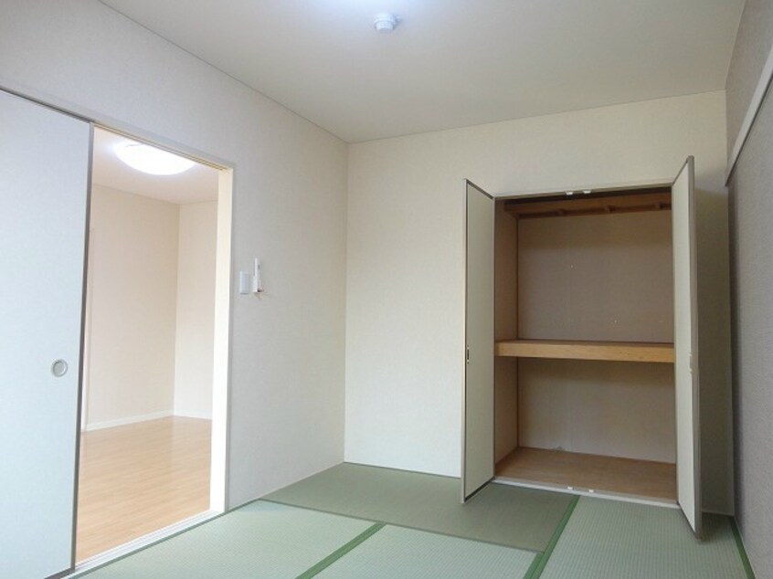 ※写真は別号室です（反転） グリーンマウント本城Ｗ棟