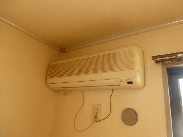 写真は別号室です。 グランドール南沖B