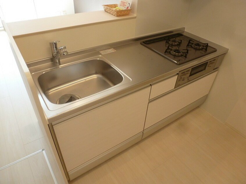 写真は102号室です（参照） クレストコート