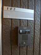 写真は102号室です（参照） クレストコート