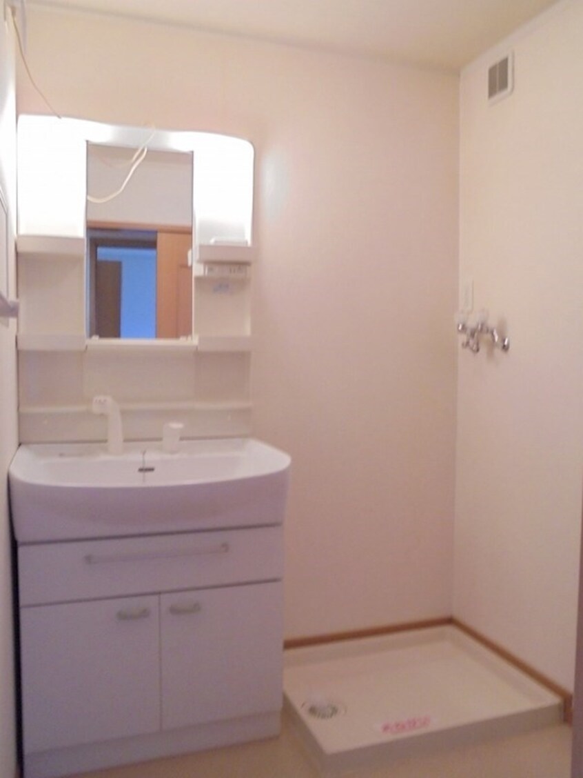 写真は202号室です（参考） ルクソール