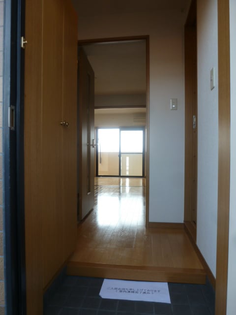 参考（写真は301号室） ブレインＵ