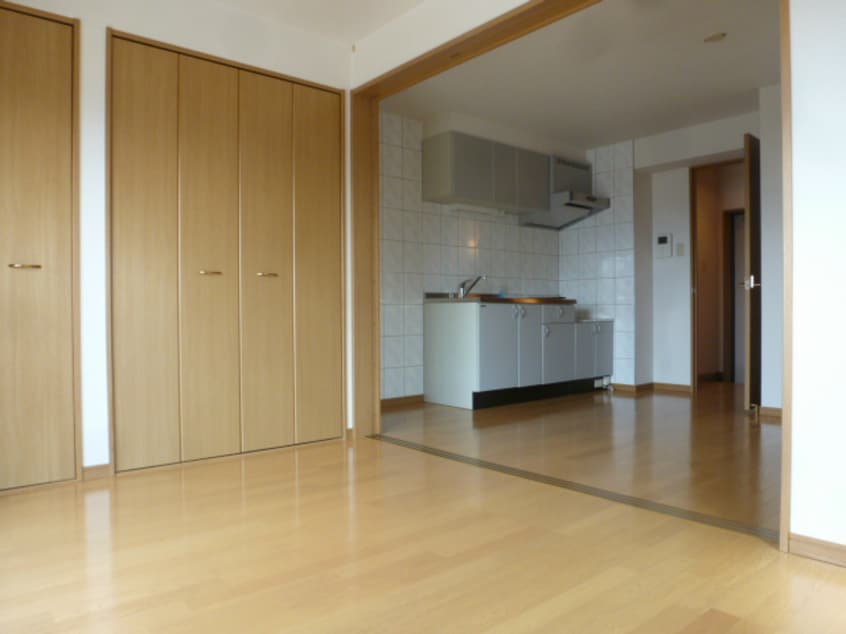 参考（写真は301号室） ブレインＵ