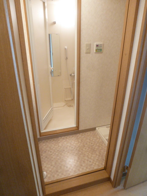 参考（写真は301号室） ブレインＵ