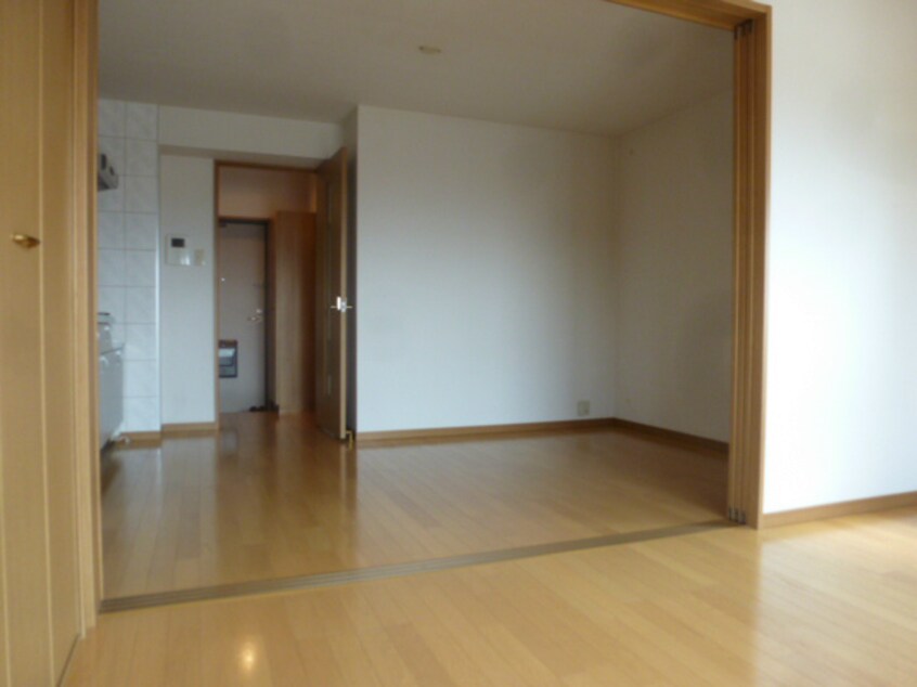 参考（写真は301号室） ブレインＵ