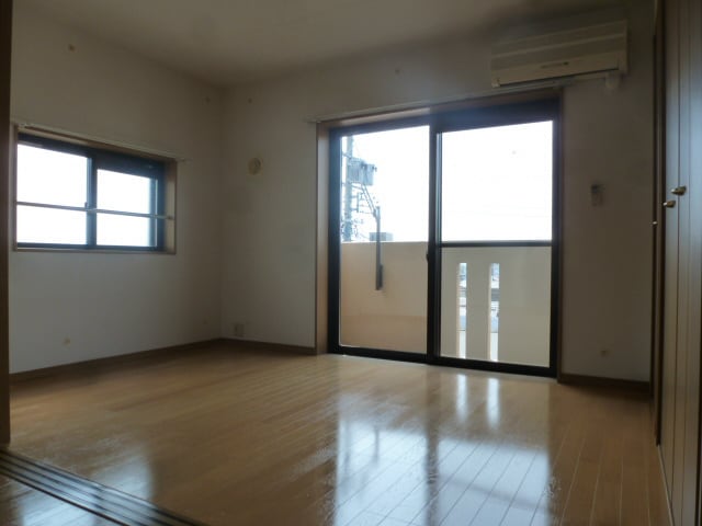 参考（写真は301号室） ブレインＵ