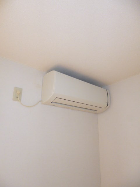エアコン　　　※写真は203号室です。ご参考下さい。 Fontaine栗田