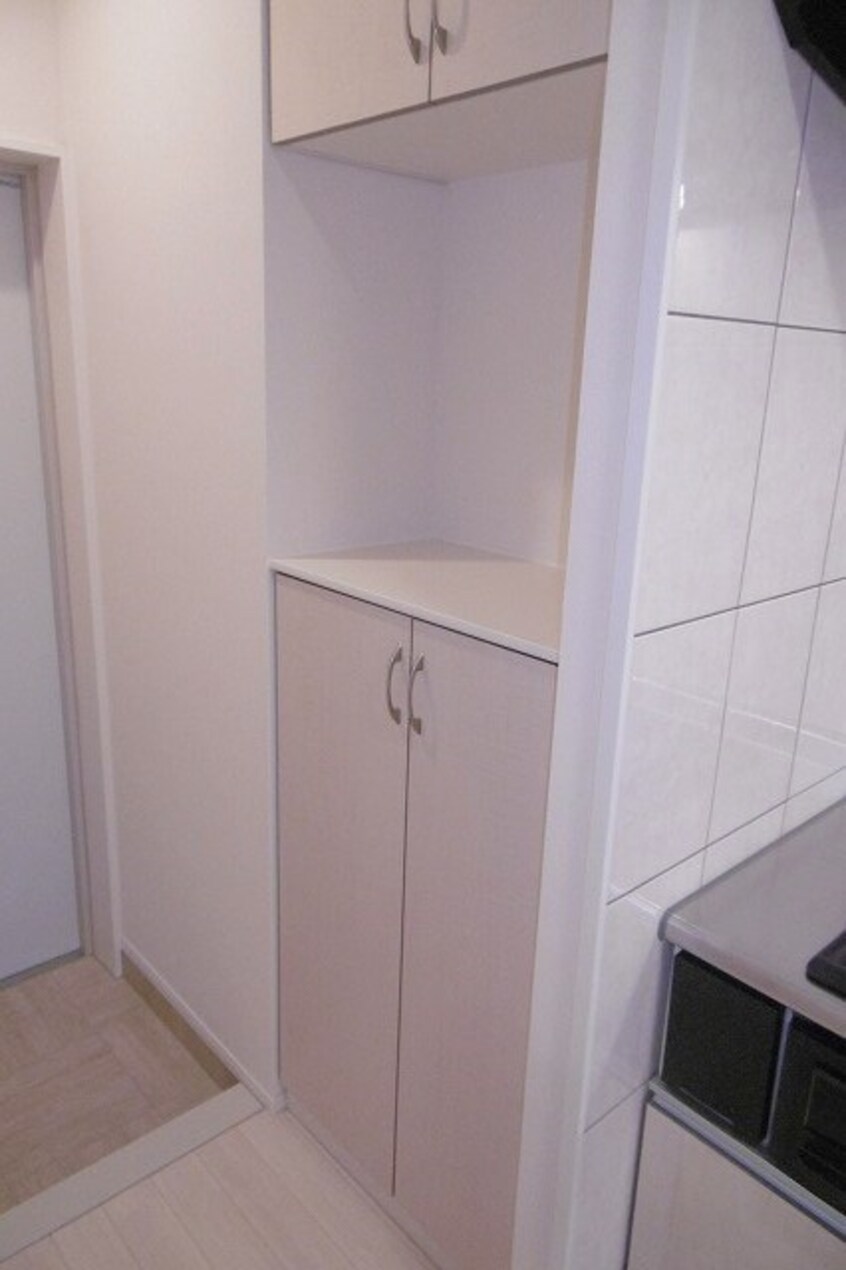 シューズボックス シェルル北澤