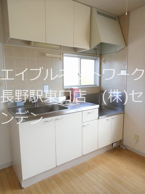  82：屋島線〔須坂駅-長野駅〕/高田寺村 2階 築36年