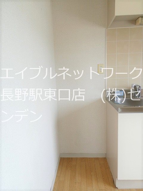  82：屋島線〔須坂駅-長野駅〕/高田寺村 2階 築36年