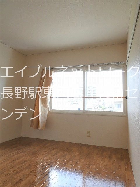  82：屋島線〔須坂駅-長野駅〕/高田寺村 2階 築36年