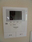 写真は101号室です（参考） 11/16/17/21：日赤線・若槻団地線・西条線/東母袋 1階 築31年