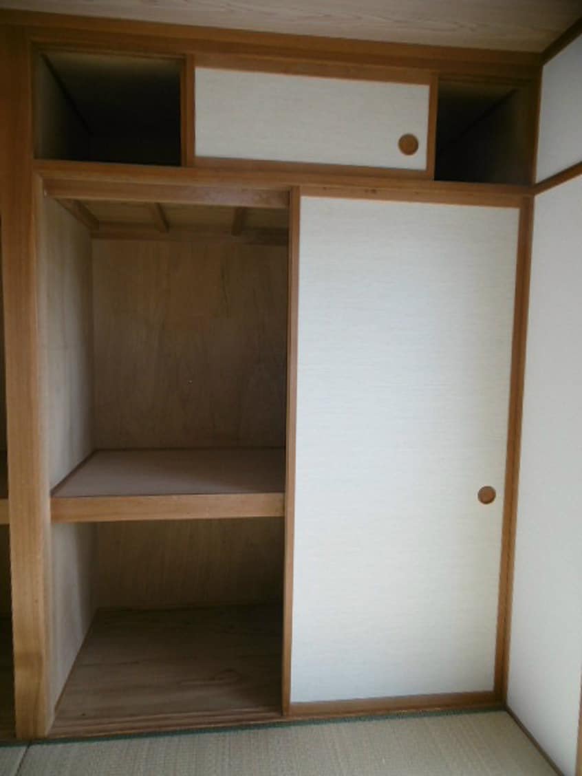 ※写真は304号室です。ご参考下さい。 ホワイトハイツ西館