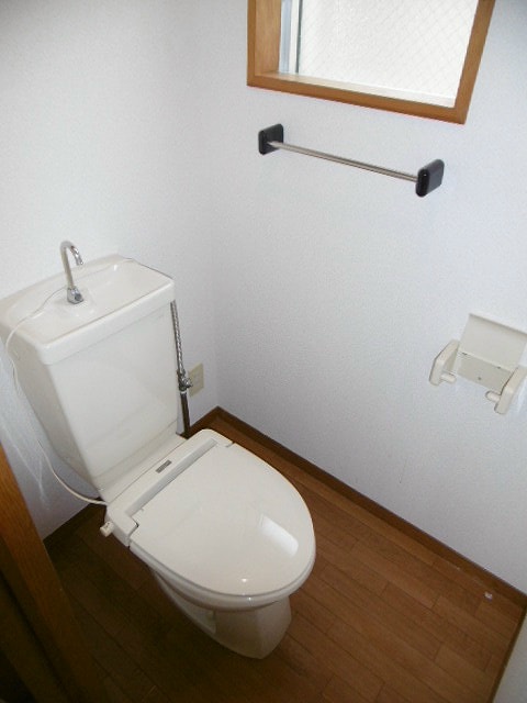 ※写真は304号室です。ご参考下さい。 ホワイトハイツ西館