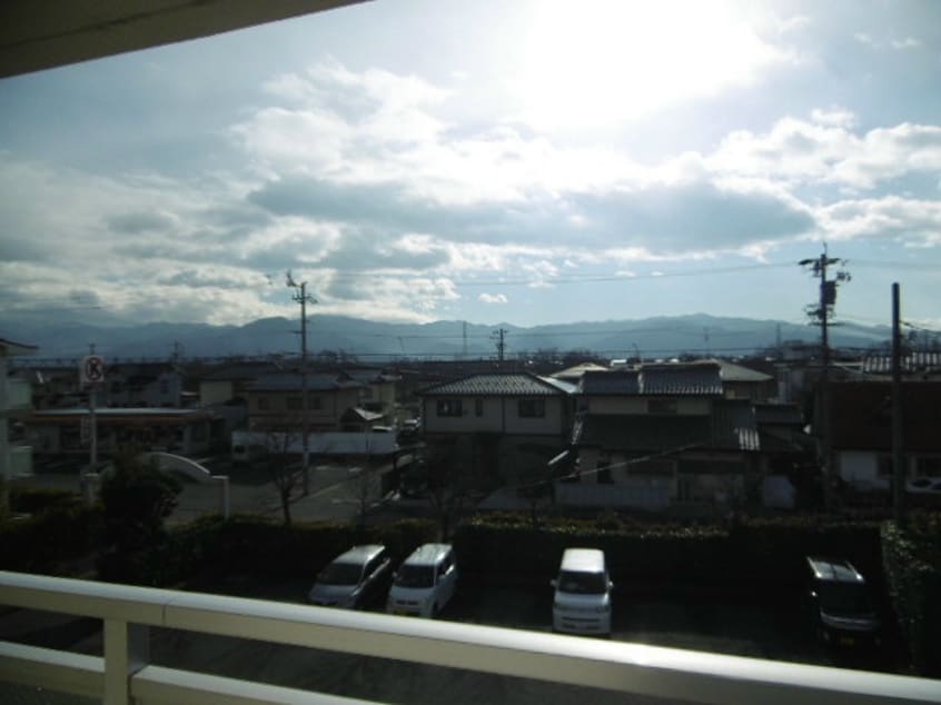 ※写真は304号室です。ご参考下さい。 ホワイトハイツ西館