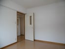 ※写真は304号室です。ご参考下さい。 ホワイトハイツ西館