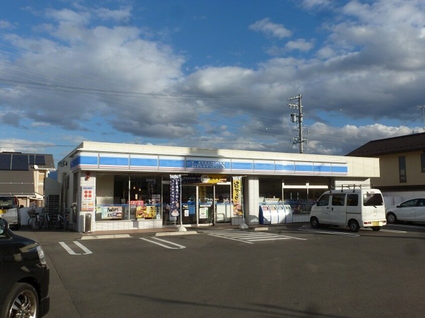 ﾛｰｿﾝ 長野稲田三丁目店(コンビニ)まで607m アーバンコート稲田B
