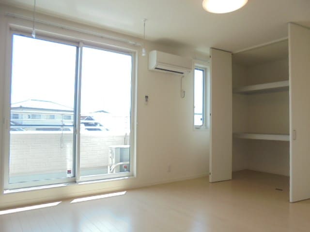 写真は202号室です（参考） オペラハウス
