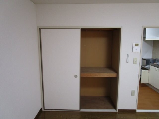 写真は102号室です。（参考） ラプラス平林