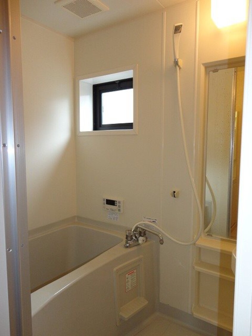  ロイヤル・ウイングB