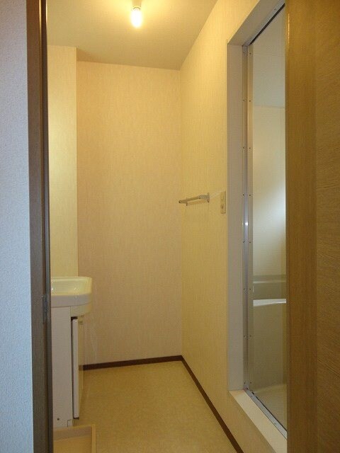  ロイヤル・ウイングB