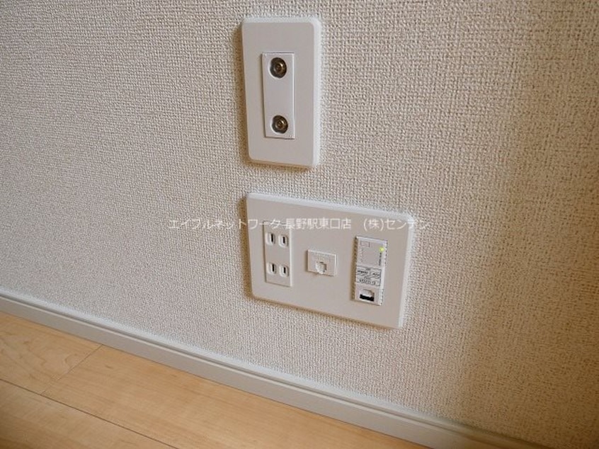  北屋島線＿104/山陽中学校入口 1階 築5年