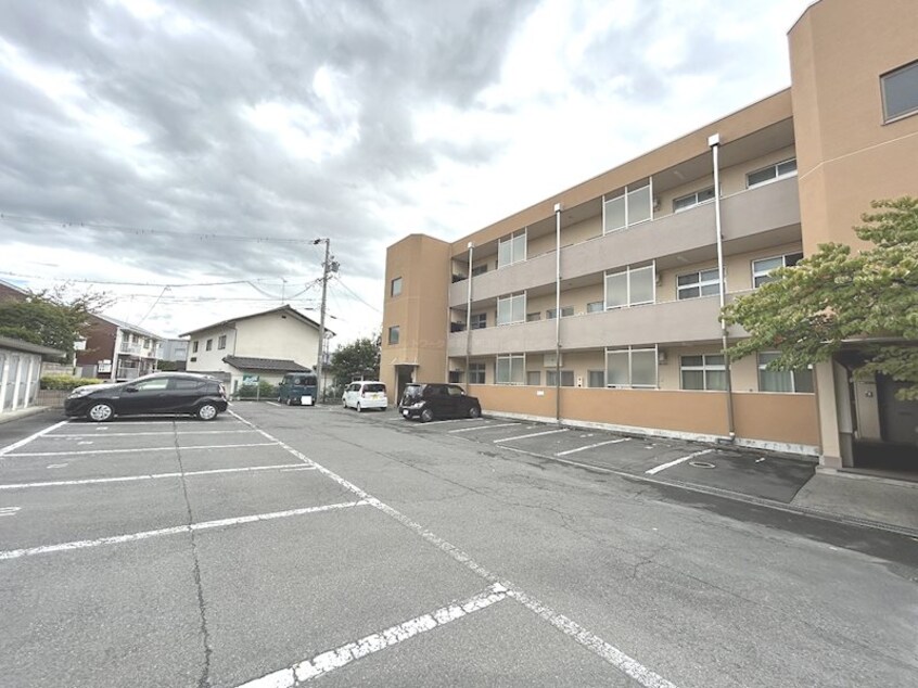  アパルトマン上松