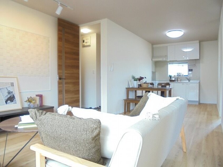 備品は設備ではありません。 11/16/17/21：日赤線・若槻団地線・西条線/東母袋 1階 築29年