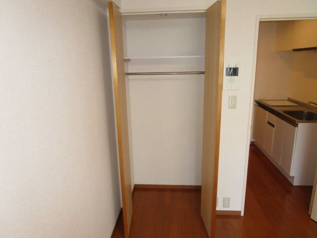 写真は218号室です（参考） ダイアパレス長野大通り