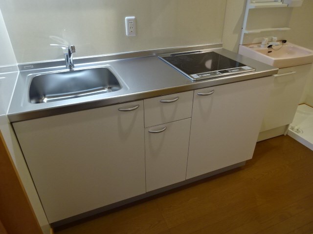 ※参考写真（写真は105号室） ロビンス