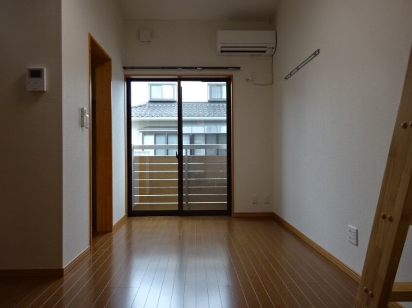 ※参考写真（写真は105号室） ロビンス