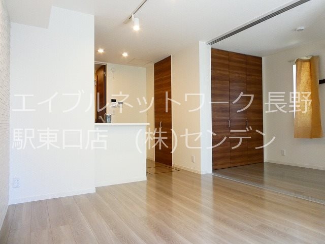 写真は102号室（参考） モンレーヴ