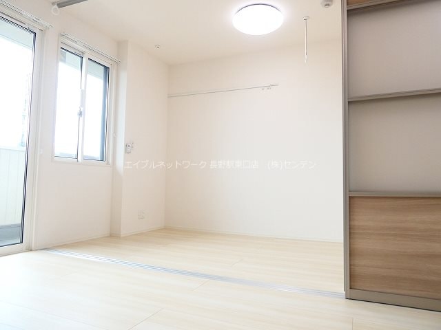  サンセール若里