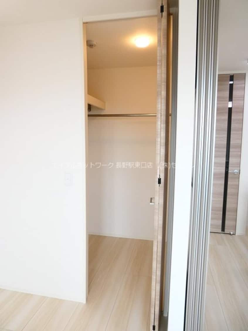  サンセール若里