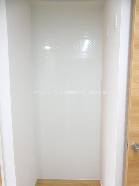  シャルマン栗田