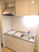 写真は303号室です。（参考） ヴィクトワール　オカ