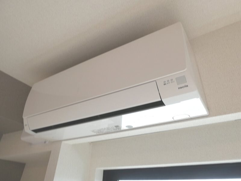 写真は303号室です。（参考） ヴィクトワール　オカ