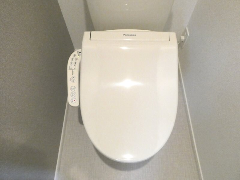 写真は303号室です。（参考） ヴィクトワール　オカ