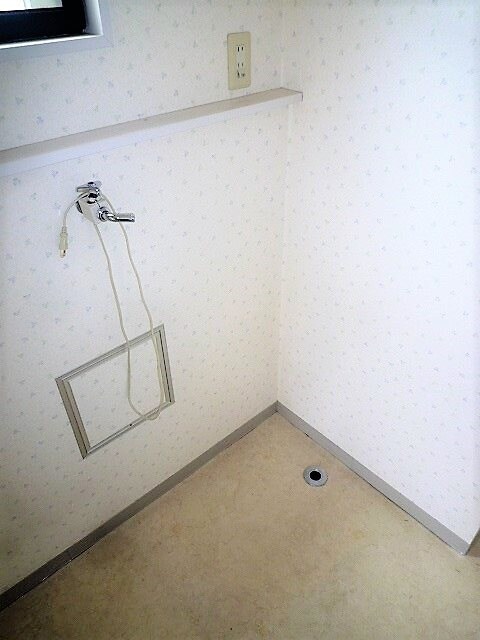 写真は302号室です（参考） プモリハイツ南館