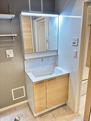 写真は303号室です（参考） シャーメゾン柊