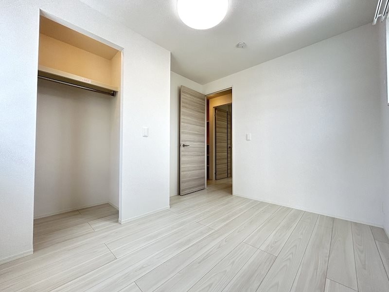  トリシア中御所