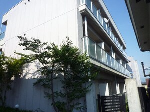 シティコート岩石　西館